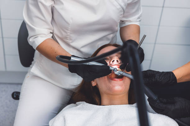Best Emergency Dentist for Knocked-Out Tooth in Floresville, TX